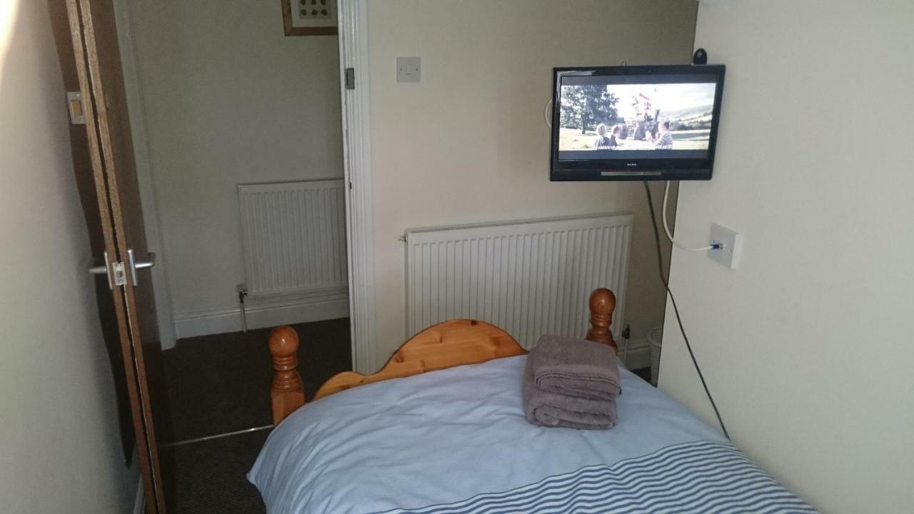 Mount Pleasant Hotel Aberdare Esterno foto